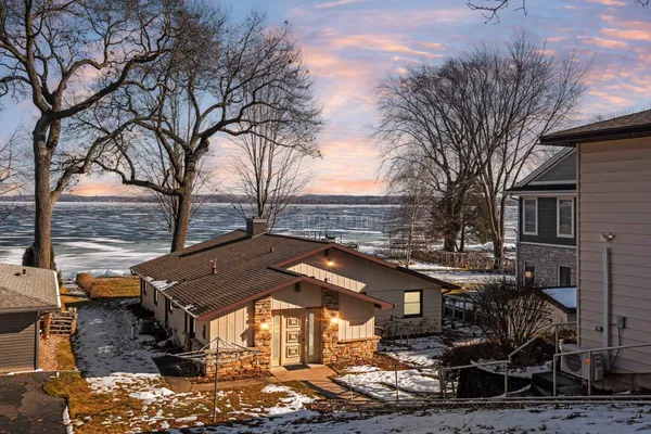 $1,399,000 | N4470 South Lakeshore Green Lake, Princeton, WI 54968