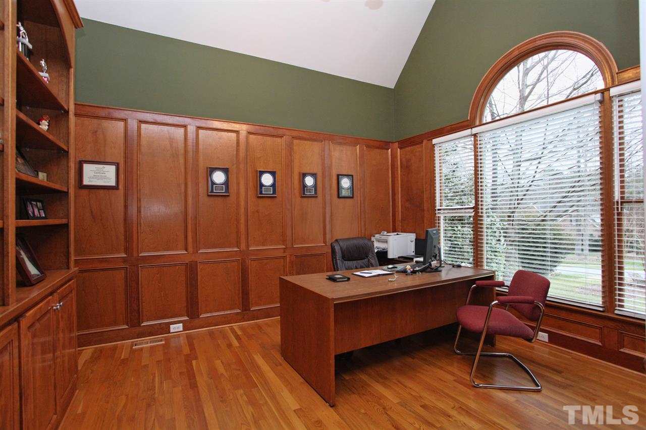 1405 Silverling Way Raleigh, NC 27613 - Photo 13 of 25 a room with furniture and window