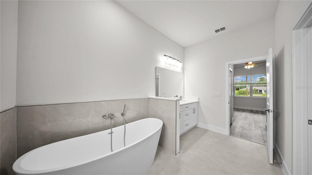 18097 Cochran Boulevard Port Charlotte, FL 33948 - Photo 17 of 57