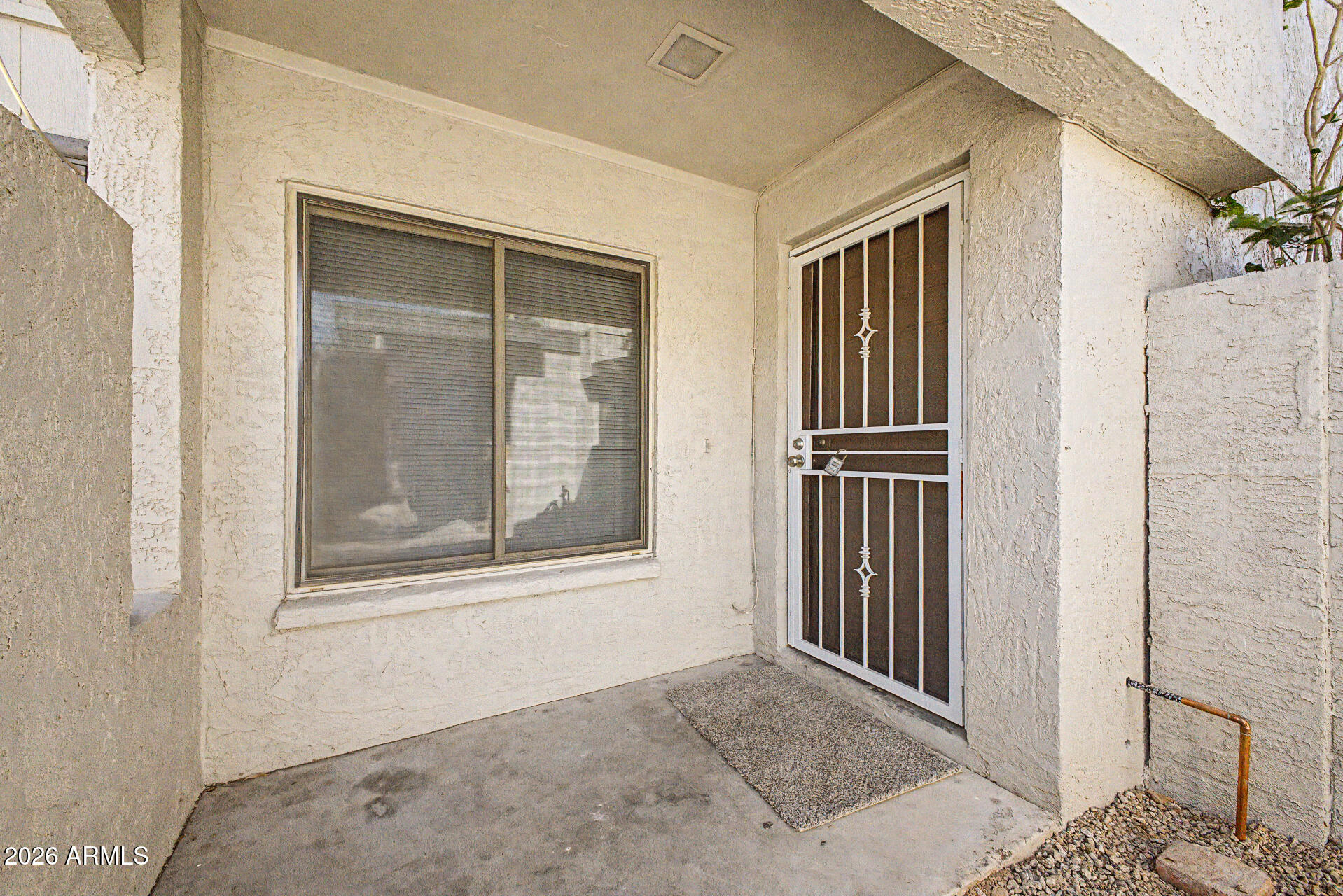 2415 West Greenway Road, Unit 3 Phoenix, AZ 85023 - Photo 3 of 40 04-Greenway