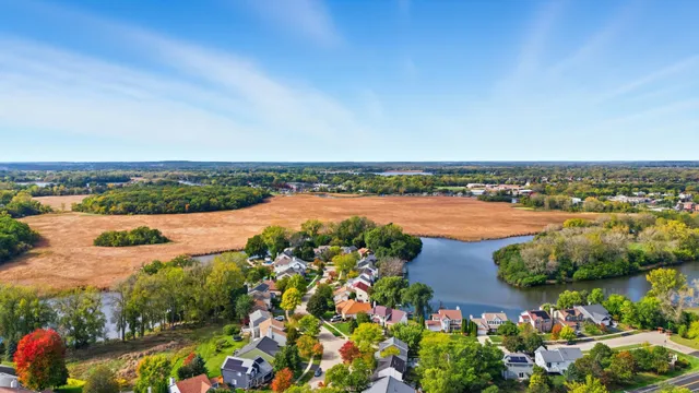 $519,000 | 1145 Edgewater Lane, Antioch, IL 60002