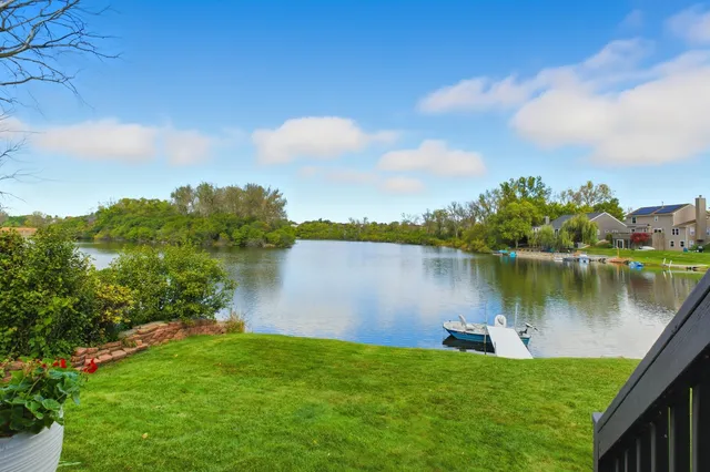 $519,000 | 1145 Edgewater Lane, Antioch, IL 60002