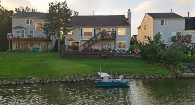 $519,000 | 1145 Edgewater Lane, Antioch, IL 60002