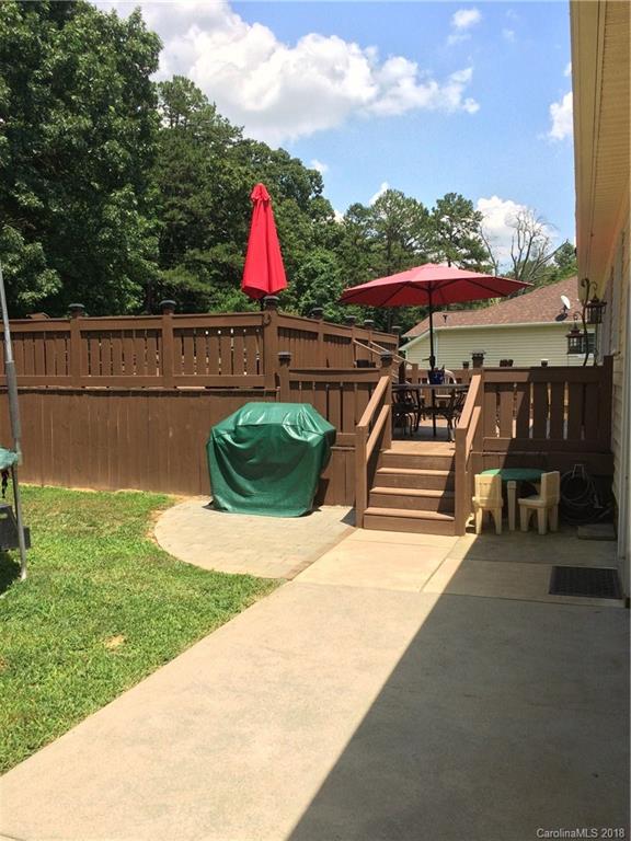 5538 Randolph Road Kannapolis, NC 28081 - Photo 30 of 36 a view of outdoor space and yard