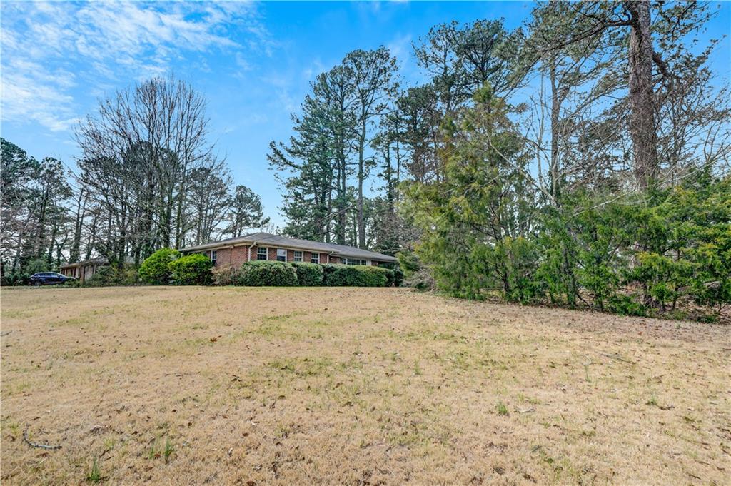 3027 Judylyn Drive Decatur, GA 30033 - Photo 4 of 32