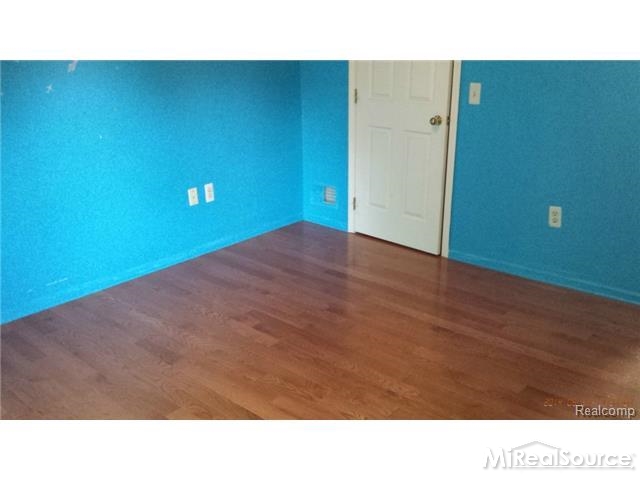 3128 Silverbrook Drive Rochester, MI 48306 - Photo 17 of 23 31204863-16.JPG
