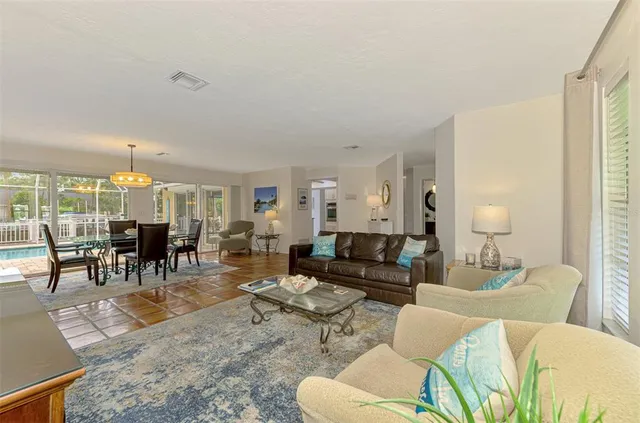 $5,000 | 4946 Commonwealth Drive, Sarasota, FL 34242