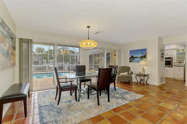 a view of a livingroom and dining room
