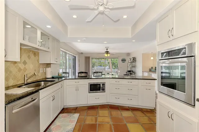 $5,000 | 4946 Commonwealth Drive, Sarasota, FL 34242