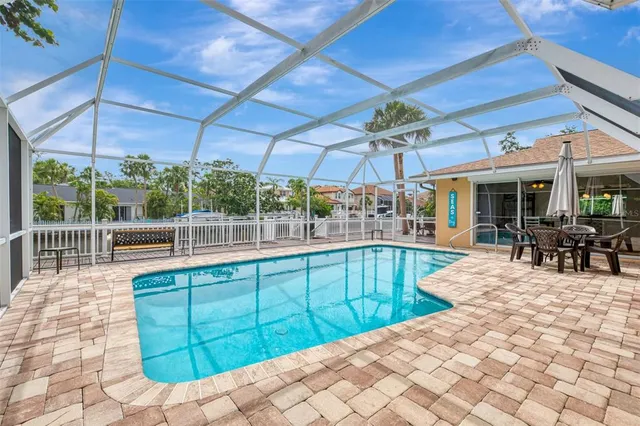 $5,000 | 4946 Commonwealth Drive, Sarasota, FL 34242