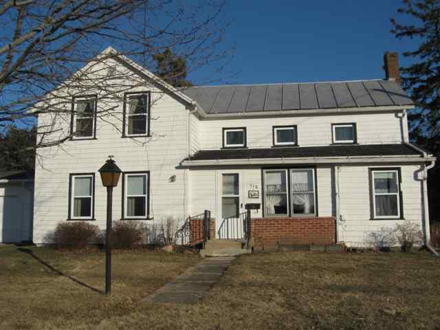 510 Shumway Street Lena, IL 61048 - Photo 1 of 12 Gallery Image 1