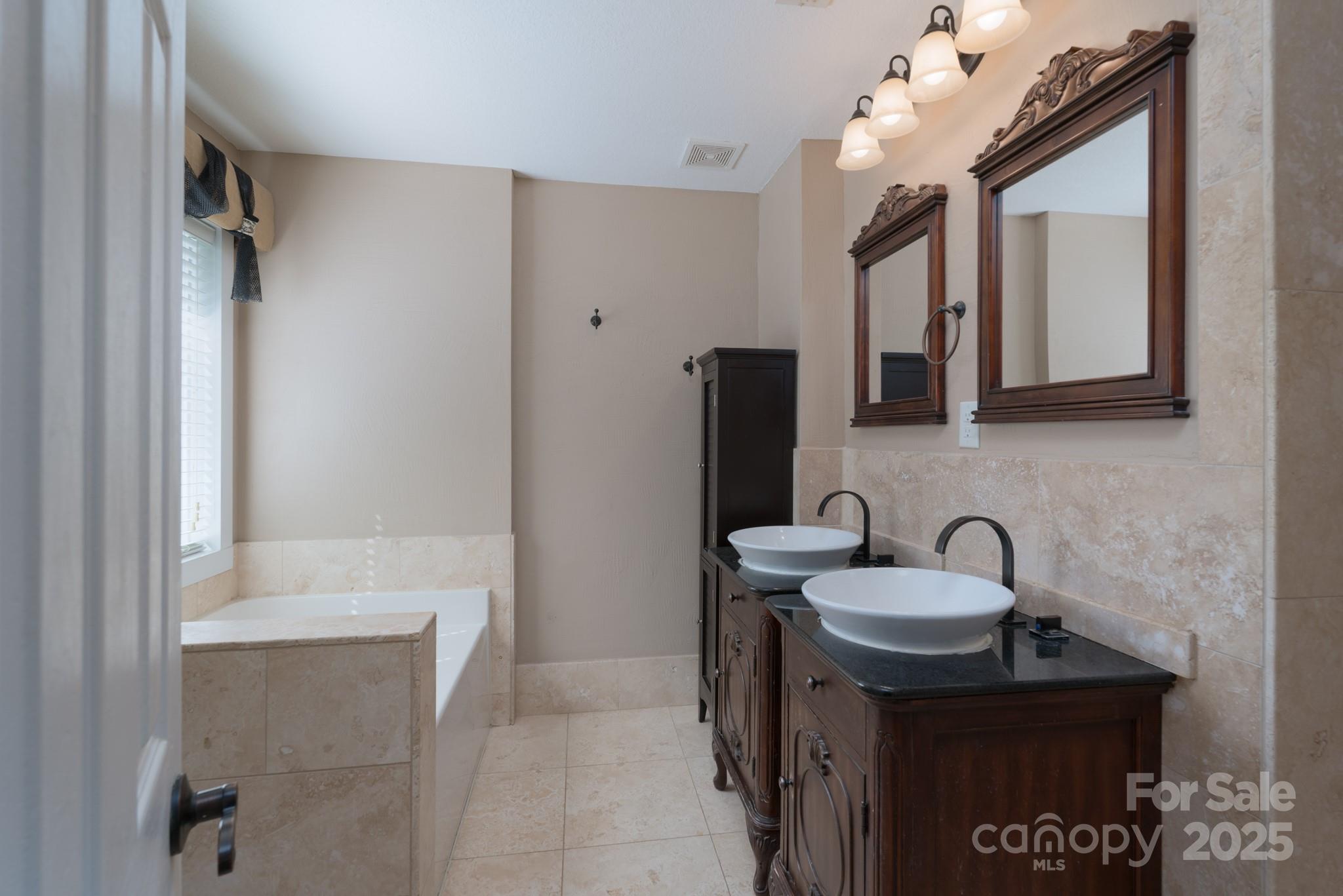 12604 Cardinal Point Road Charlotte, NC 28269 - Photo 19 of 28 Gallery Image 19