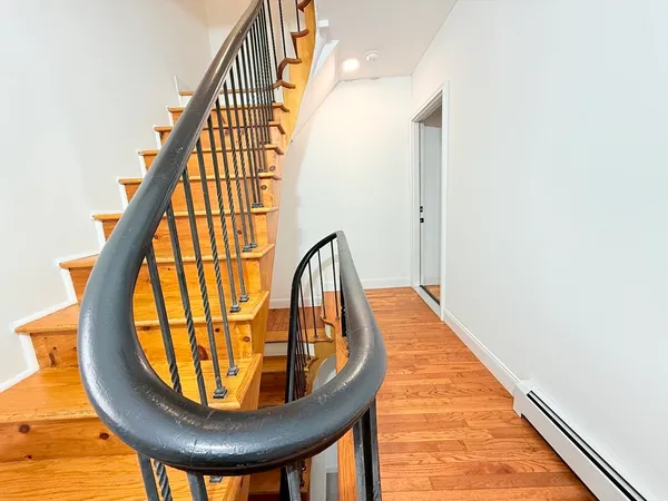 $2,590 | 23 Bellevue Street, Unit 2, Worcester, MA 01609