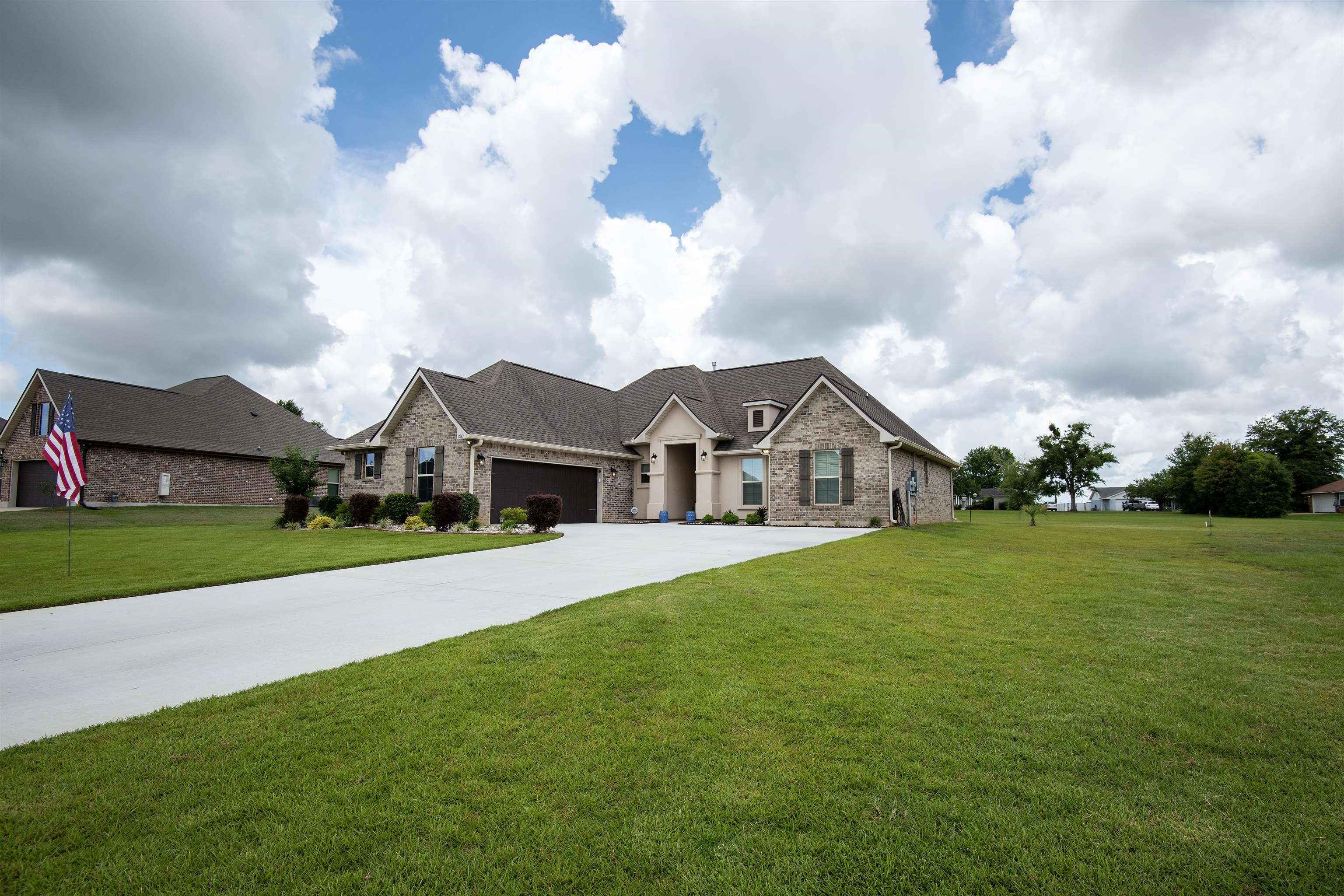 9843 Chipper Lane Foley, AL 36535 - Photo 27 of 34 Front Of Structure