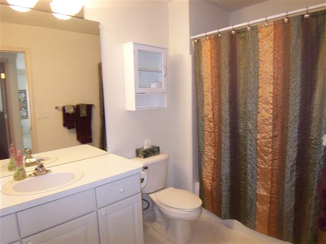 1669 Maple Creek Court Rochester, MI 48306 - Photo 22 of 28 31092027-21.JPG