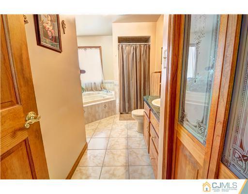126 North Hill Road Colonia, NJ 07067 - Photo 14 of 25
