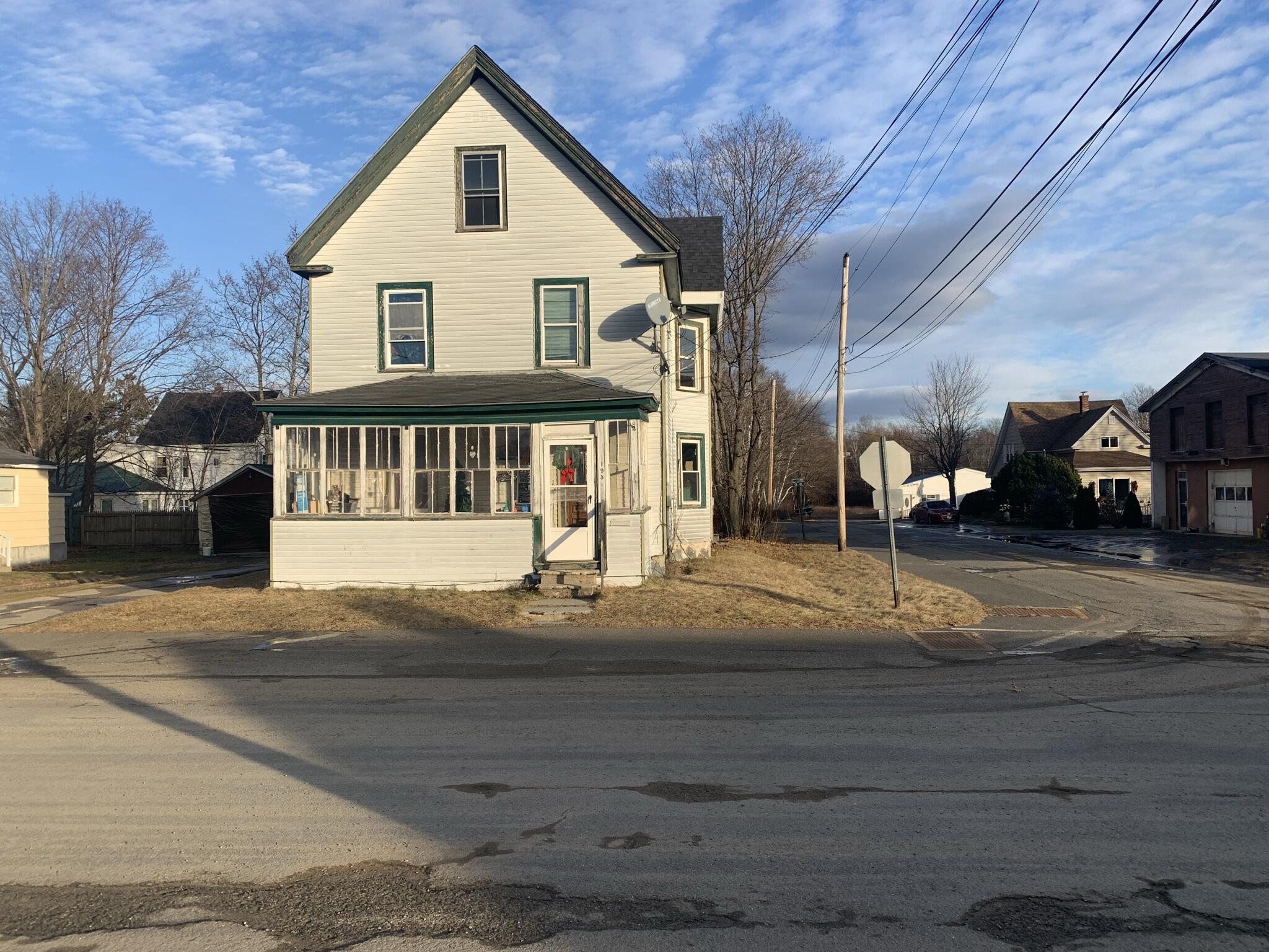 195 Congress Street Millinocket, ME 04462 - Photo 2 of 43 83E27791-6C1E-43A1-A78F-AAB10A99426E