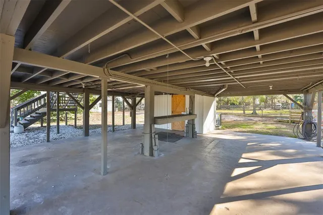 $575,000 | 18711 Red Bird Lane, Lithia, FL 33547