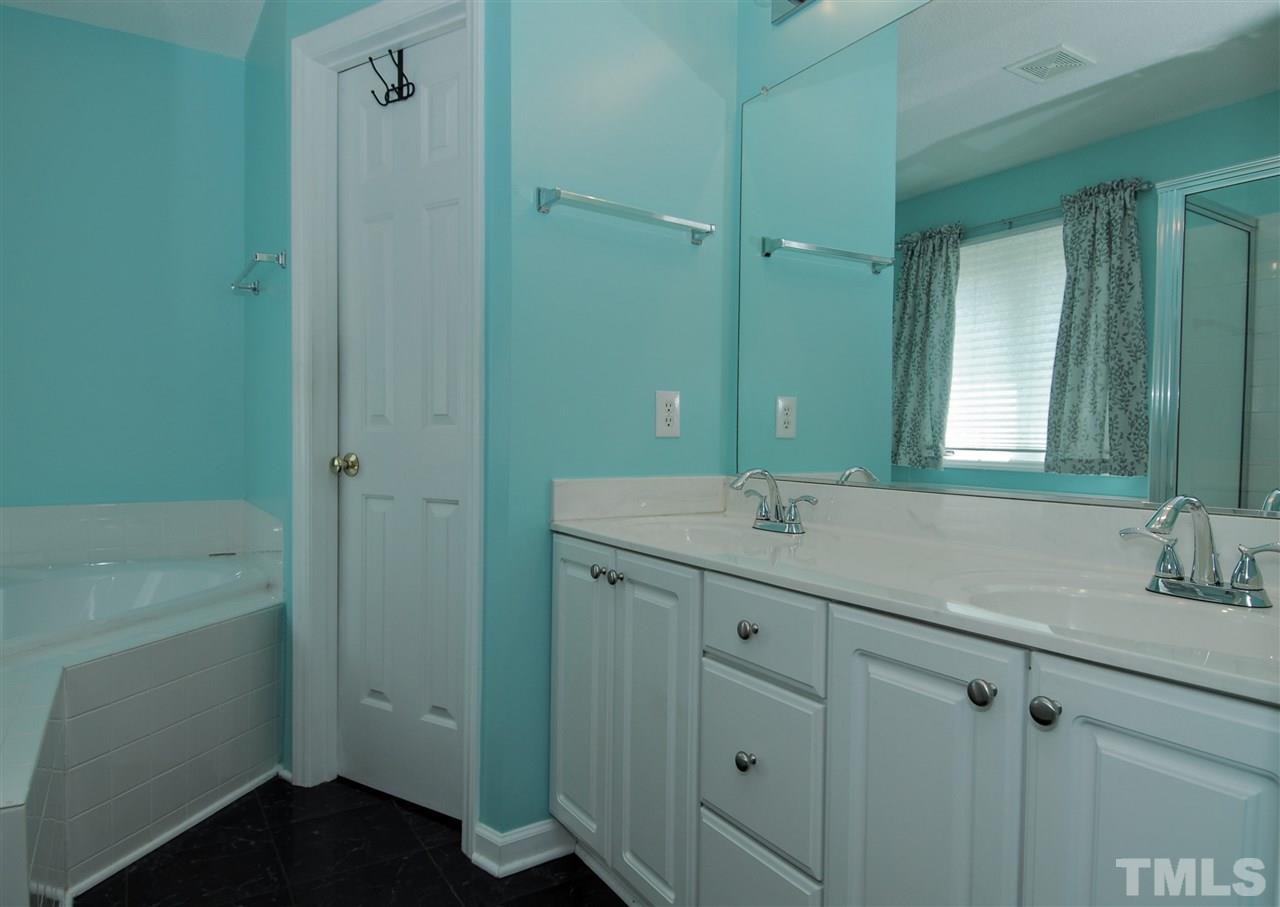 8312 Trumpetor Way Raleigh, NC 27613 - Photo 15 of 25