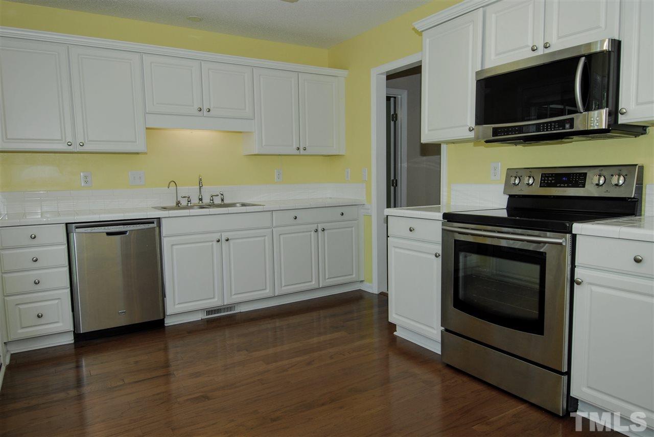 8312 Trumpetor Way Raleigh, NC 27613 - Photo 9 of 25