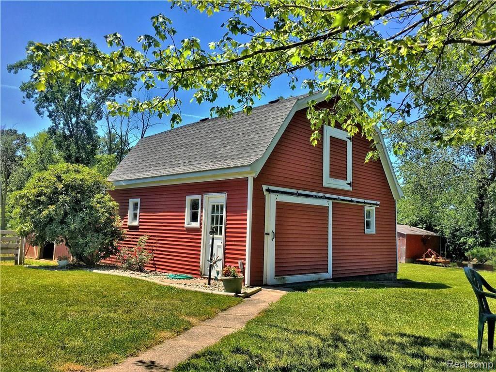 4784 East Clyde Road Howell, MI 48855 - Photo 7 of 37 IMG_3080.JPG