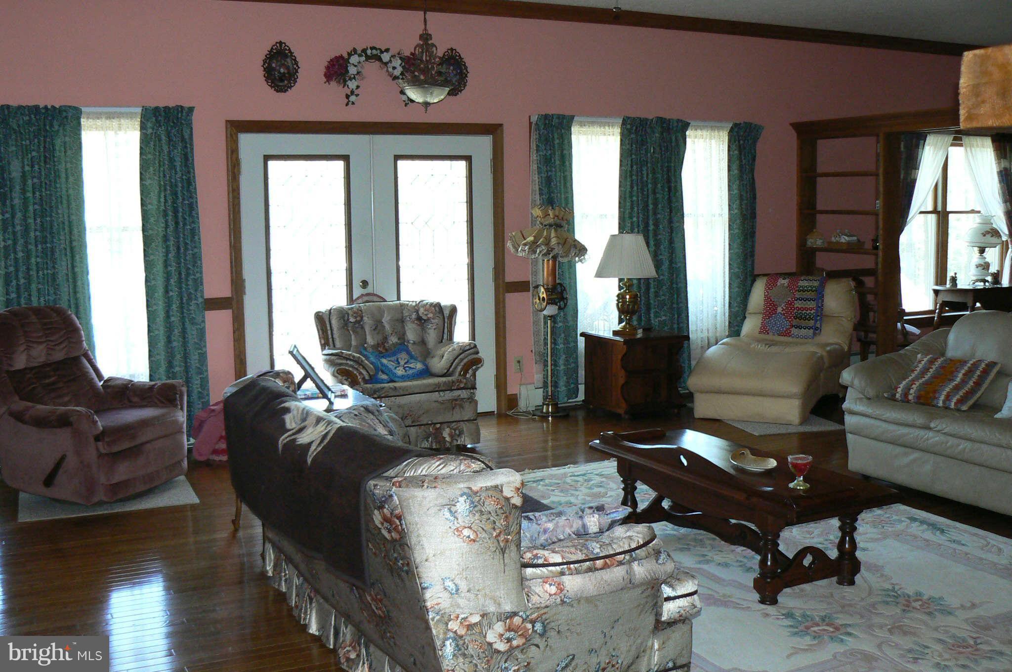 5100 Chambersburg Road Orrtanna, PA 17353 - Photo 11 of 25 Family Room