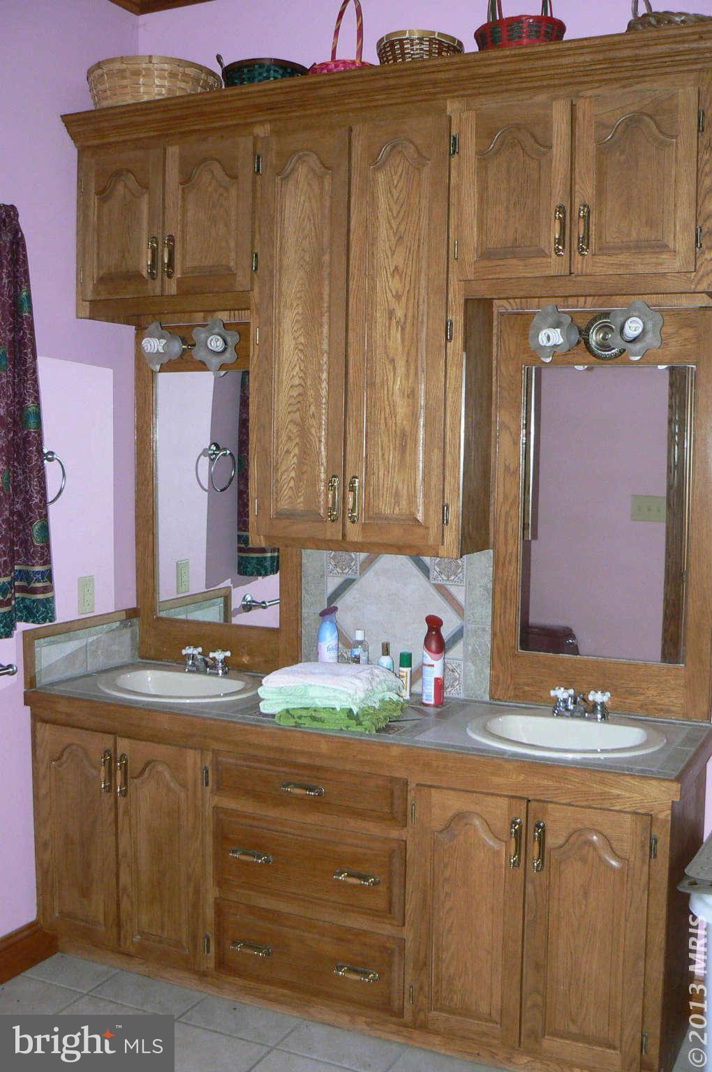 5100 Chambersburg Road Orrtanna, PA 17353 - Photo 13 of 25 Bath (Master)