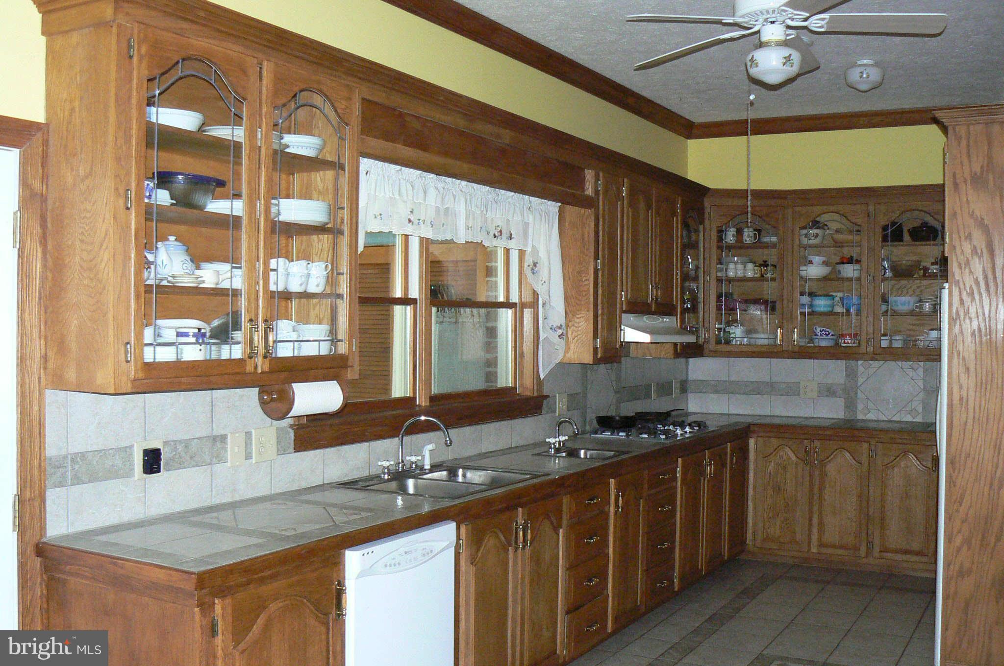 5100 Chambersburg Road Orrtanna, PA 17353 - Photo 4 of 25 Kitchen