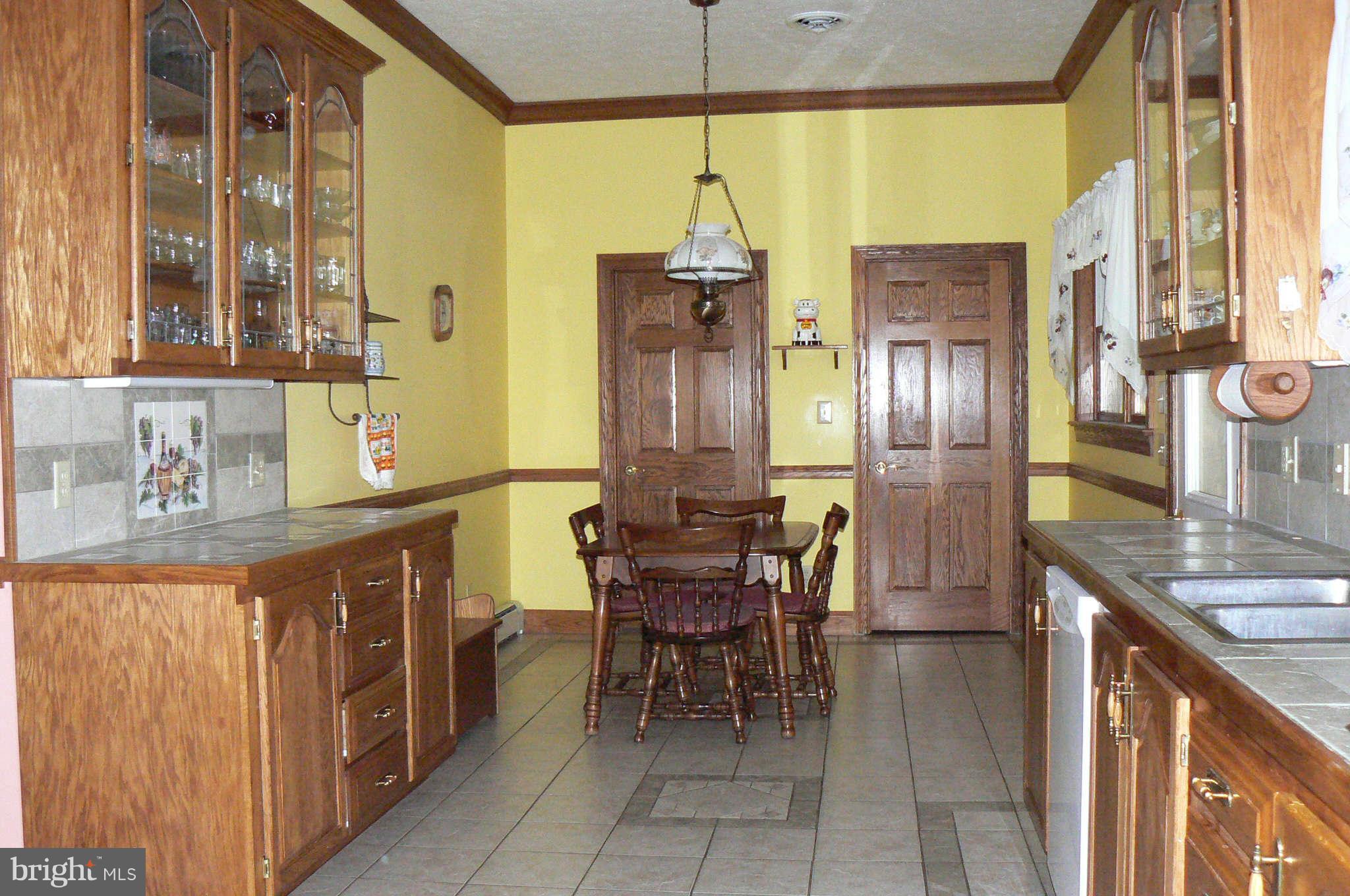 5100 Chambersburg Road Orrtanna, PA 17353 - Photo 5 of 25 Kitchen