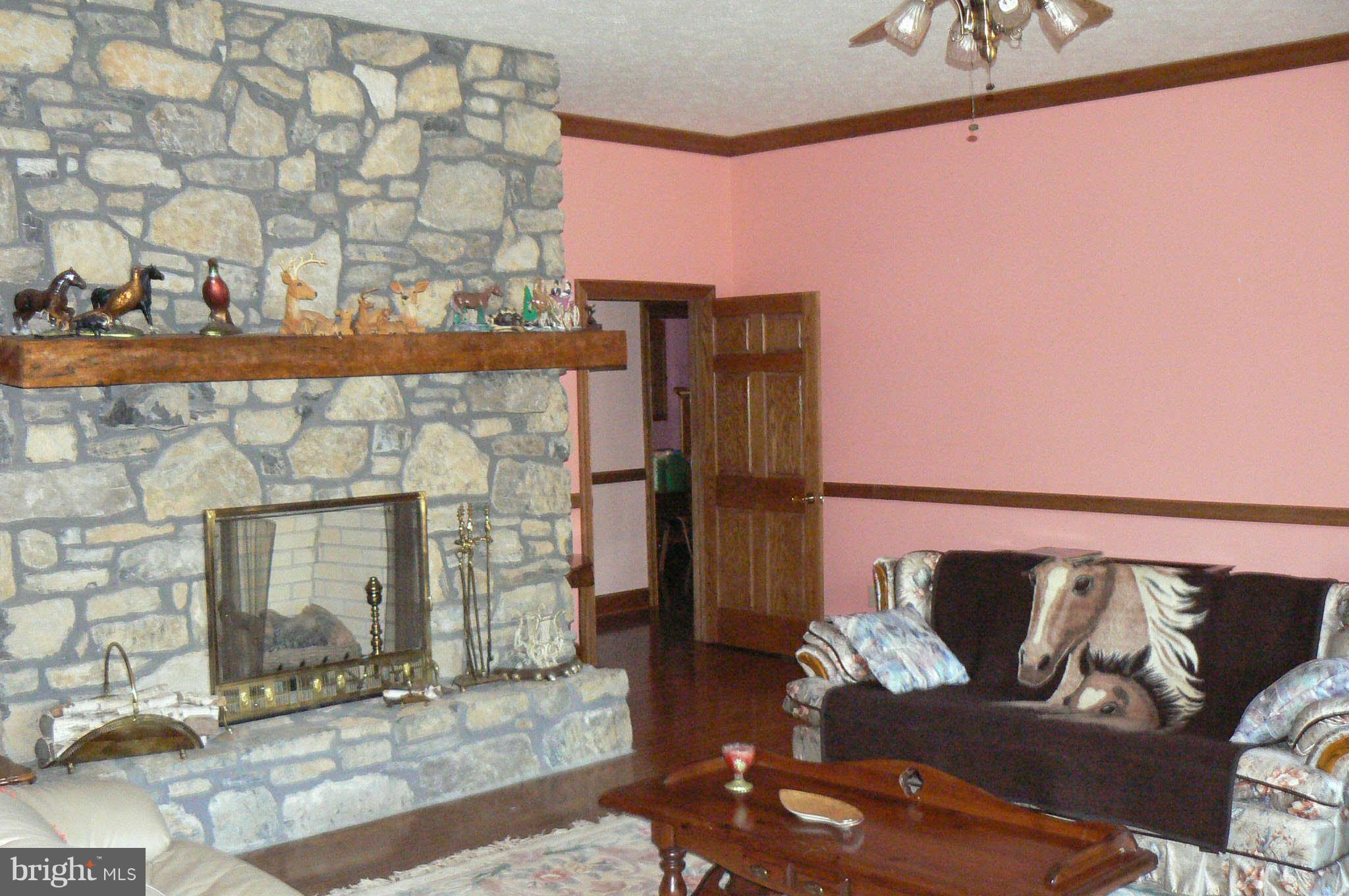 5100 Chambersburg Road Orrtanna, PA 17353 - Photo 10 of 25 Family Room