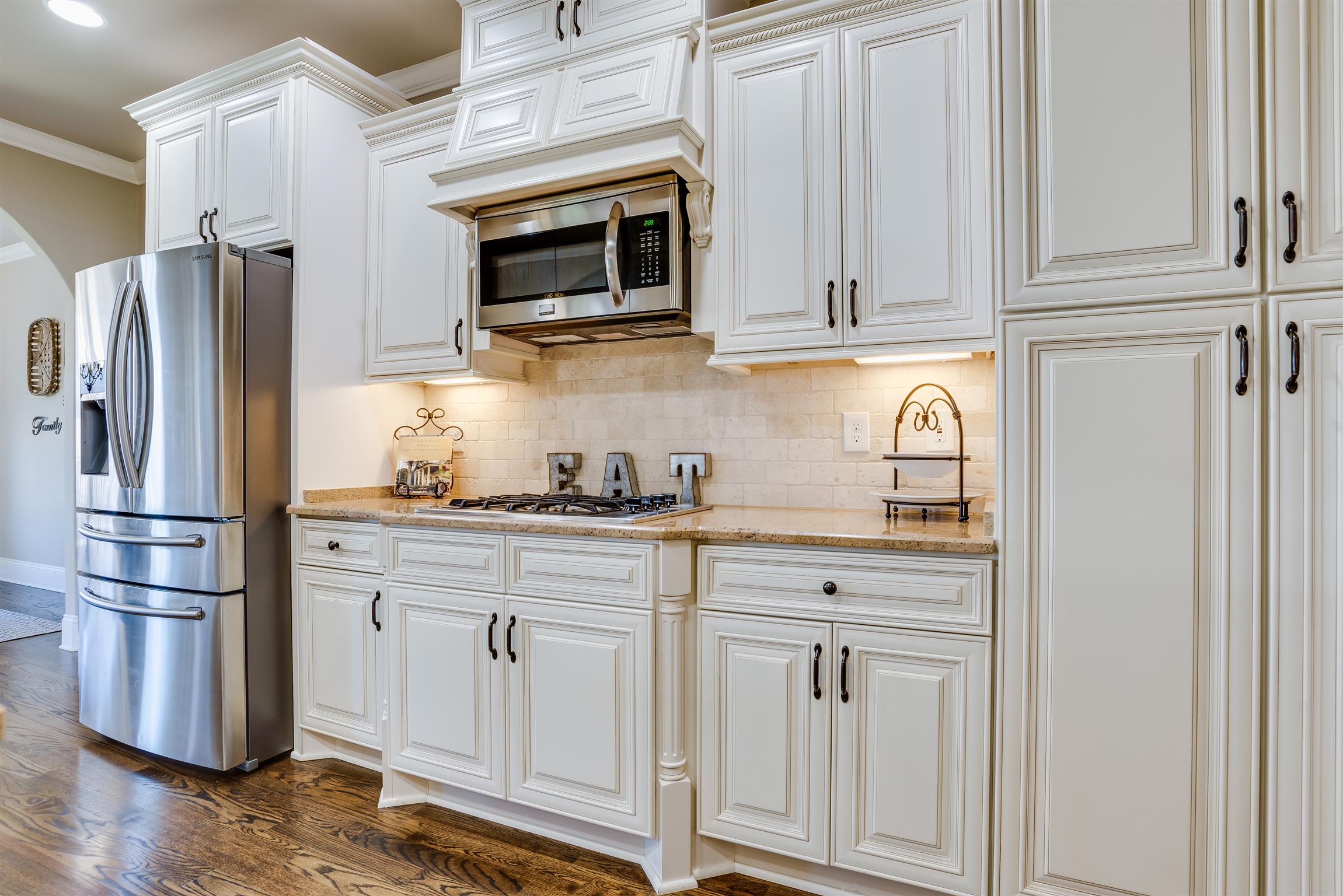 2072 Autumn Ridge Way Spring Hill, TN 37174 - Photo 14 of 30 Gas Cooktop w/ Microwave hood.