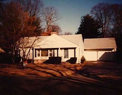 18 Frontier Road Warwick, RI 02889 - Photo 1 of 1 Exterior Front.