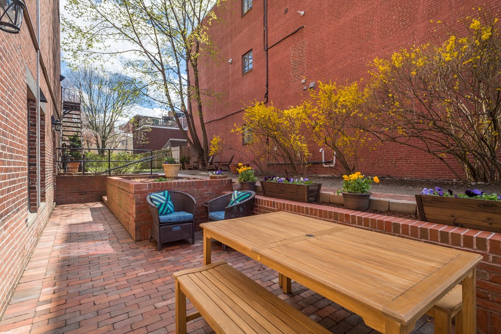 4 Monument Square, Unit 1 Boston, MA 02129 - Photo 11 of 12