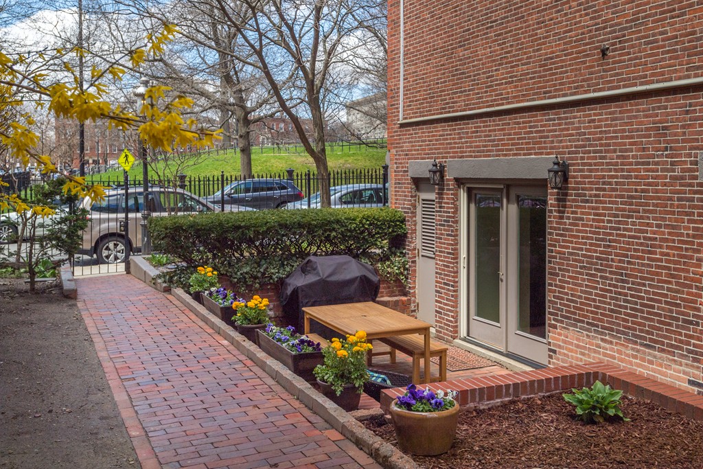 4 Monument Square, Unit 1 Boston, MA 02129 - Photo 12 of 12