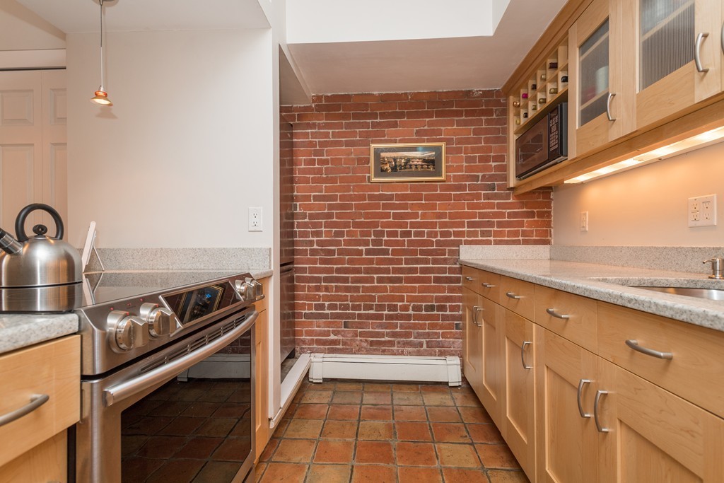 4 Monument Square, Unit 1 Boston, MA 02129 - Photo 2 of 12