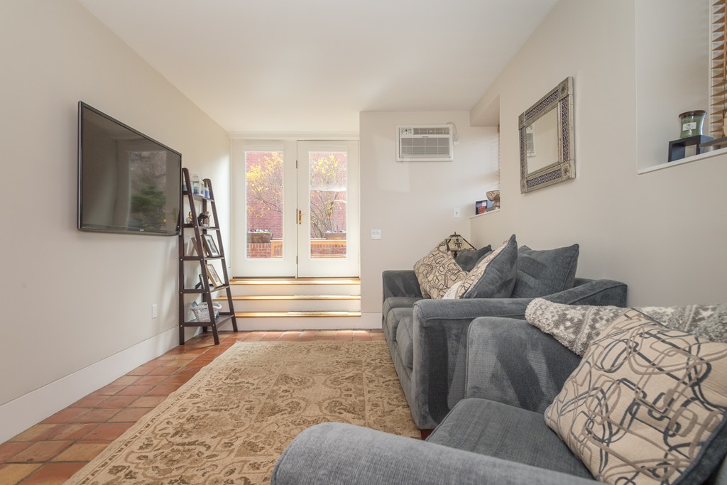 4 Monument Square, Unit 1 Boston, MA 02129 - Photo 6 of 12