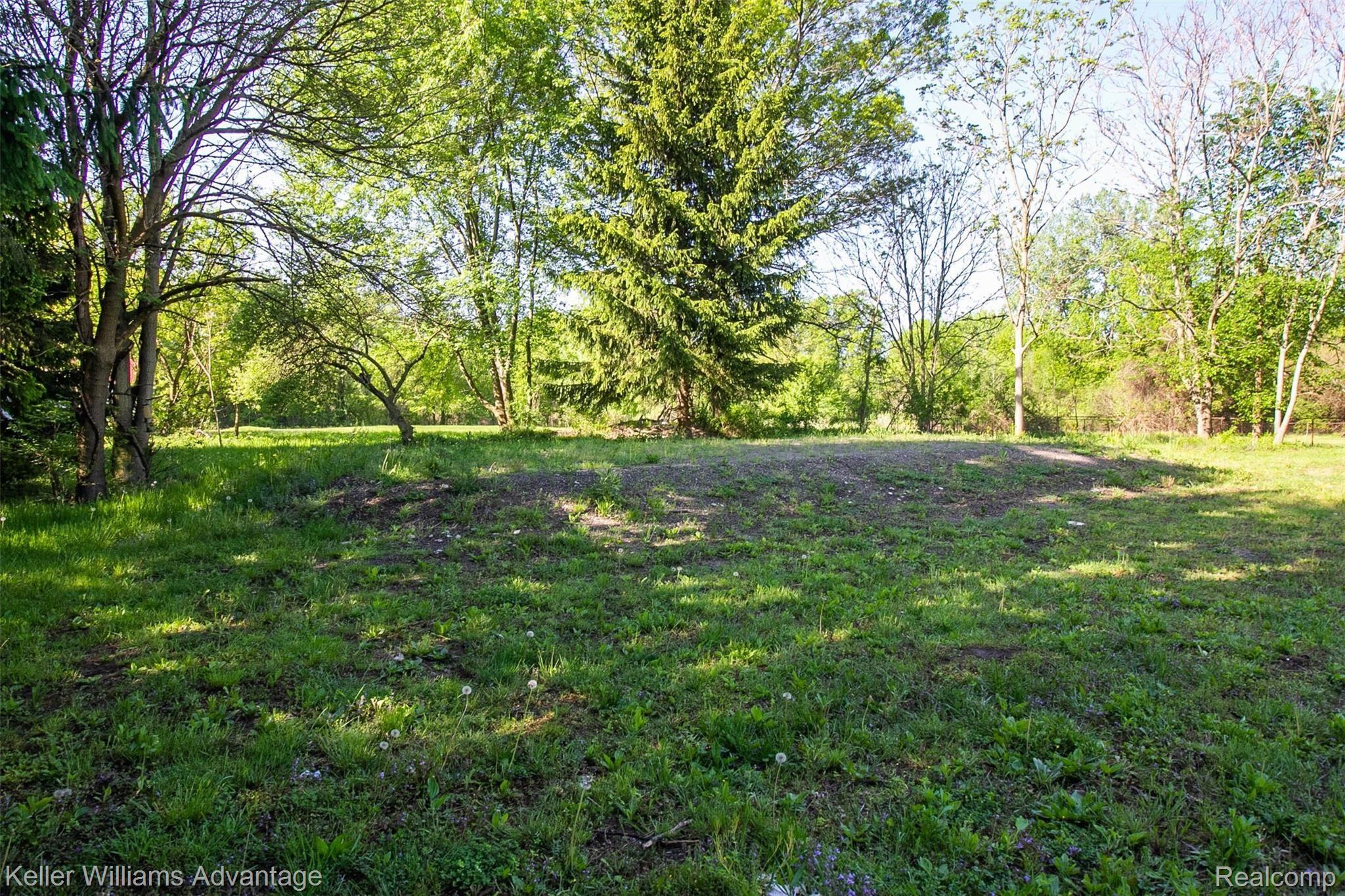 29541 King Road Romulus, MI 48174 - Photo 43 of 43 41.jpg