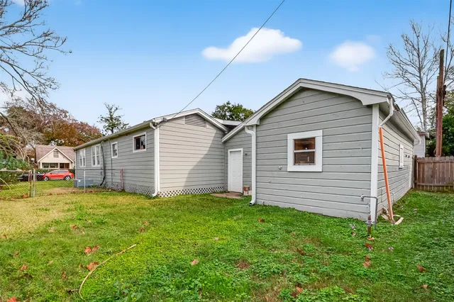 $1,500 | 521 Alford Street, Baytown, TX 77520