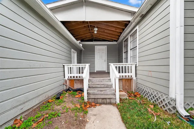 $1,500 | 521 Alford Street, Baytown, TX 77520