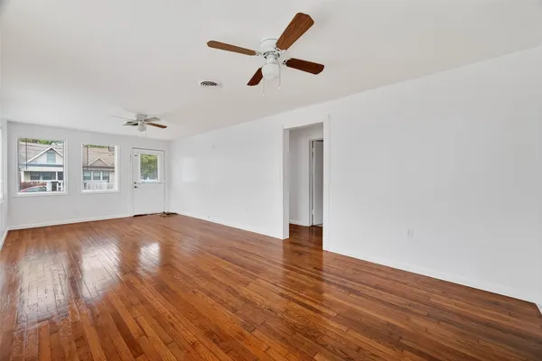 $1,500 | 521 Alford Street, Baytown, TX 77520