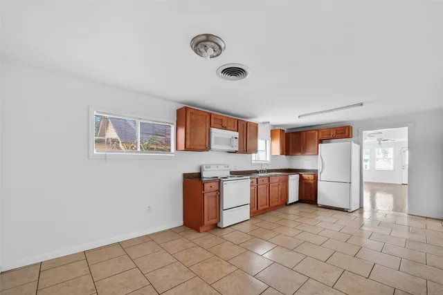 $1,500 | 521 Alford Street, Baytown, TX 77520