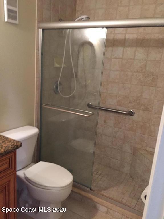 7667 North Wickham Road, Unit 406 Melbourne, FL 32940 - Photo 21 of 28 BATHROOM