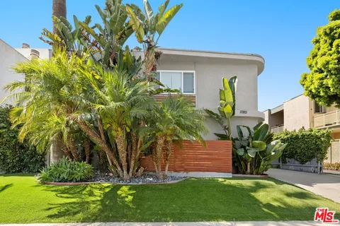 $3,995,000 | 11921 Goshen Avenue, Los Angeles, CA 90049