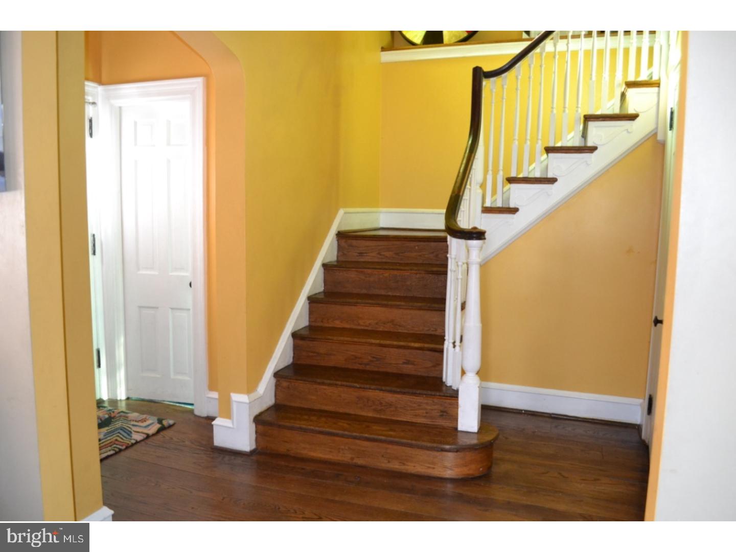 5 East Providence Road Lansdowne, PA 19050 - Photo 5 of 23 Foyer