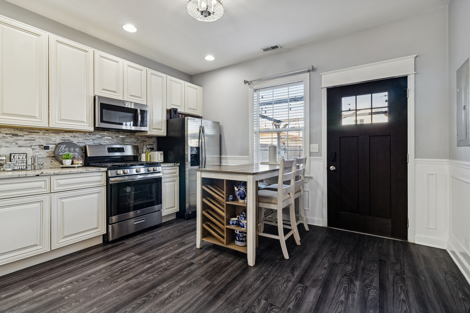 7626 West 63rd Place Summit, IL 60501 - Photo 9 of 26