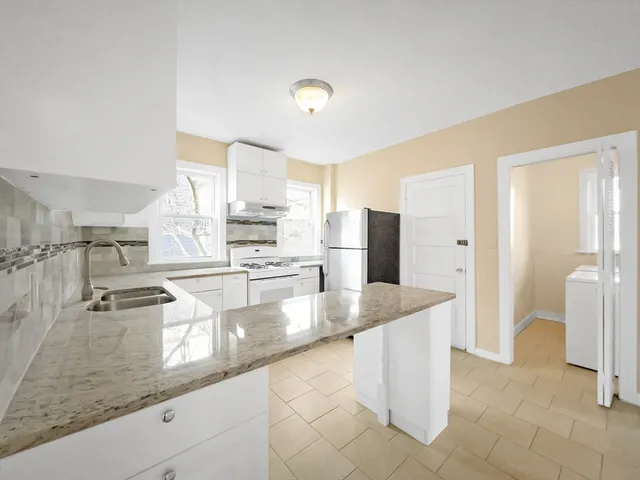 $2,950 | 24 Montvale Street, Unit 2, Boston, MA 02131