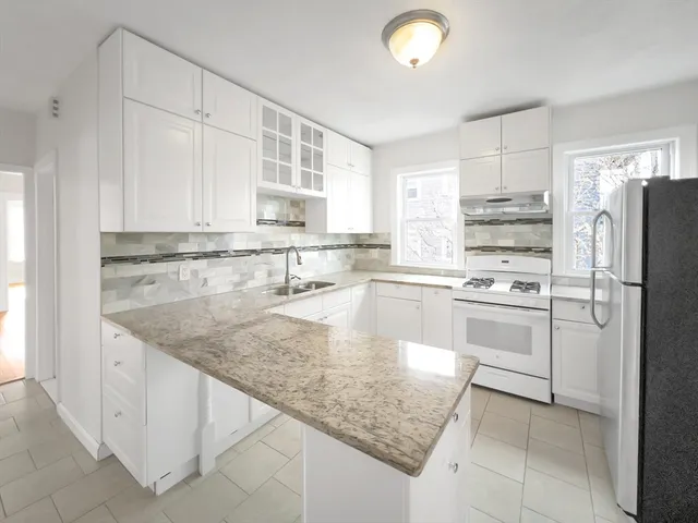 $2,950 | 24 Montvale Street, Unit 2, Boston, MA 02131