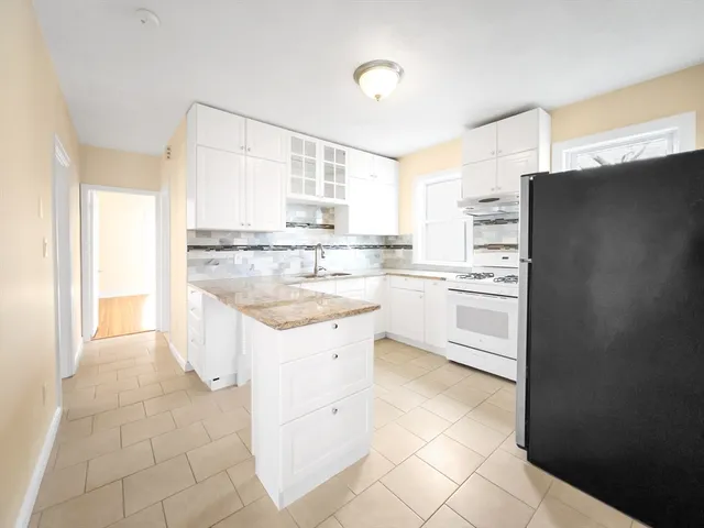 $2,950 | 24 Montvale Street, Unit 2, Boston, MA 02131