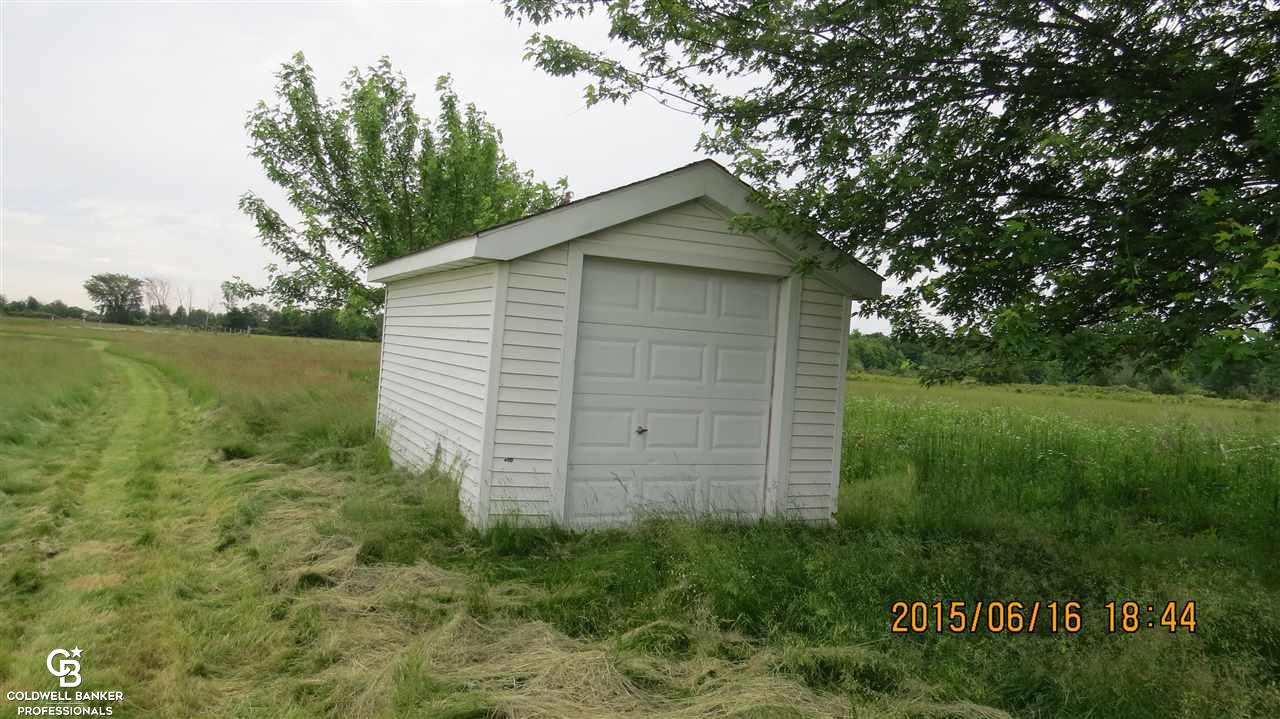 1964 Kinney Road Memphis, MI 48041 - Photo 5 of 28 31247846-4.JPG