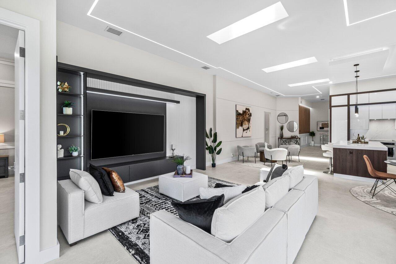 6357 Graycliff Drive, Unit C Boca Raton, FL 33496 - Photo 11 of 57 Family Room